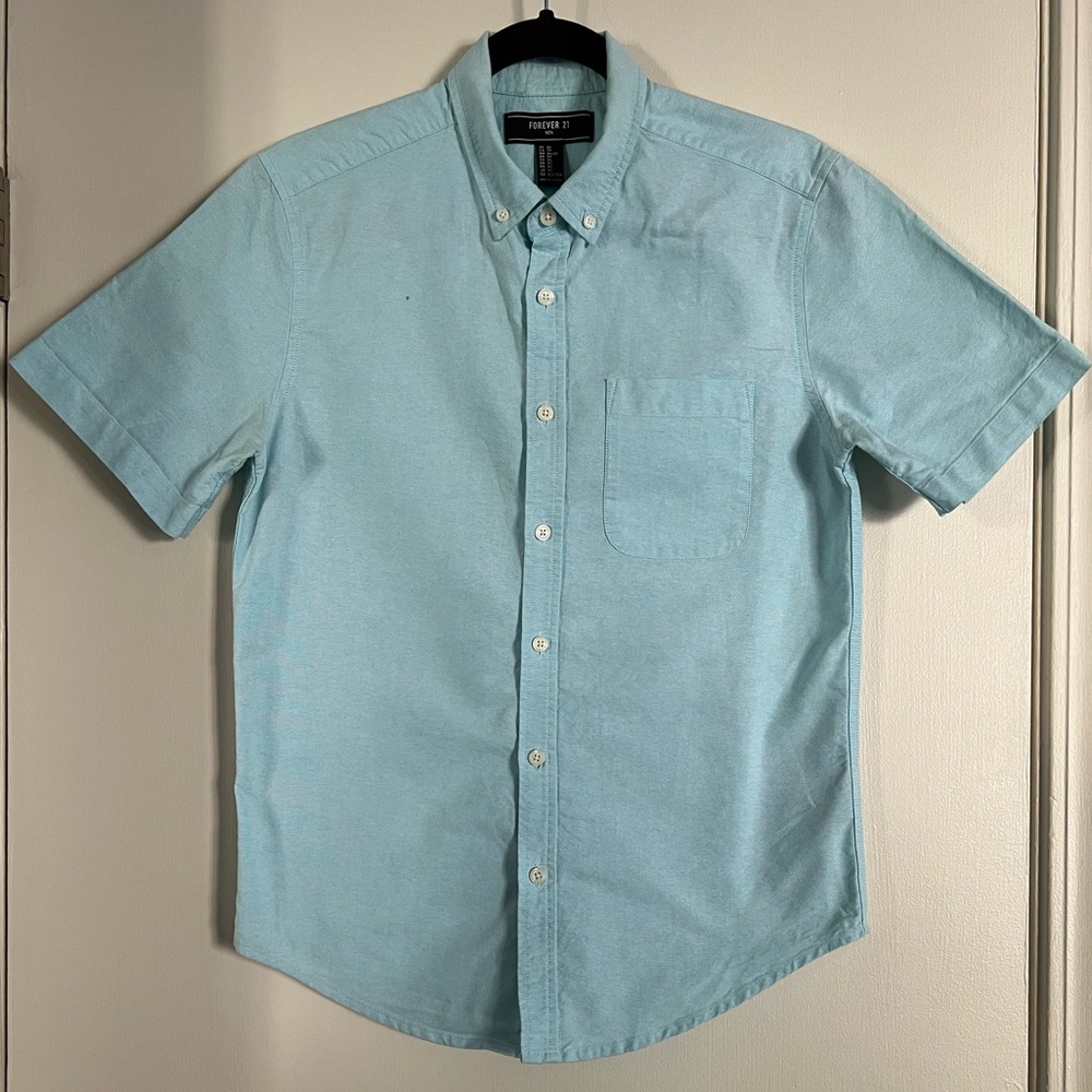 Forever 21 Men’s Button Down Shirt!